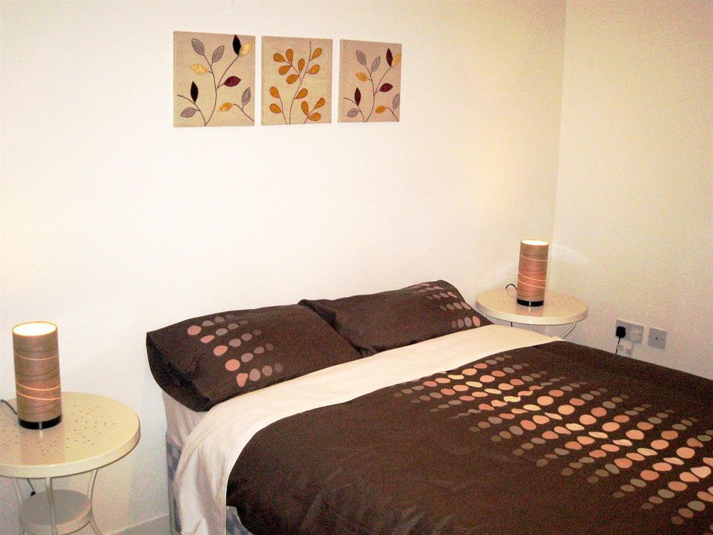 OYO Arinza Apartments Liverpool Zimmer foto